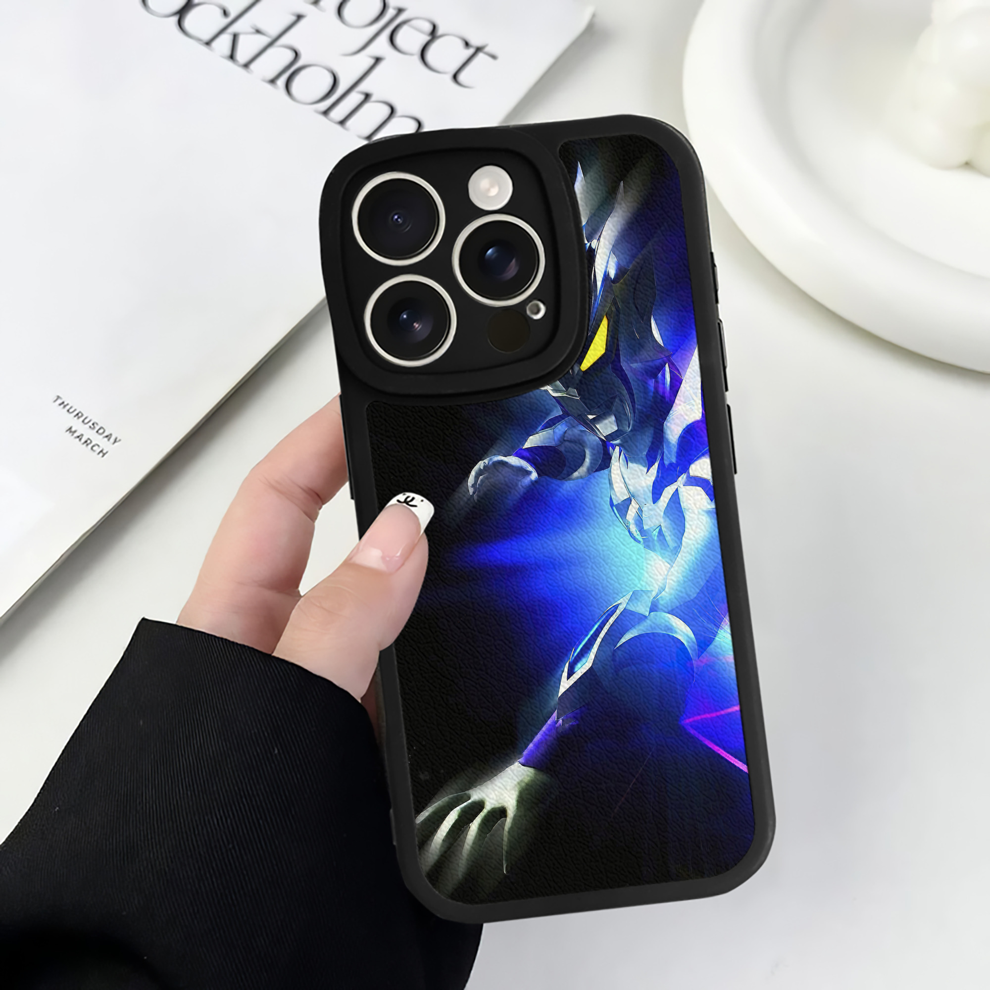 （画像用） ウルトラマン Ultraman 【iPhone 16シリーズ対応】シリコンスマホケース（レザー調） 材質：シリコン
